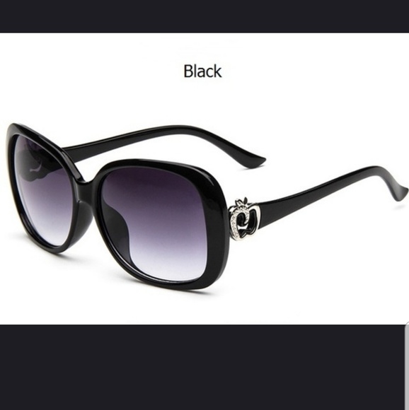 Accessories - New women's sunglasses